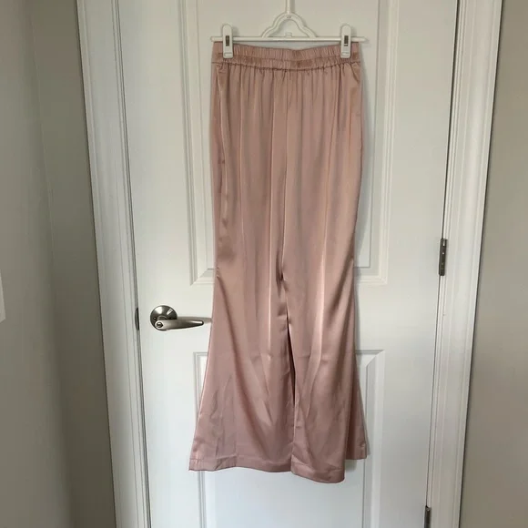 Rachel Zoe Pale Pink Two Piece Set - Picture 4 of 9